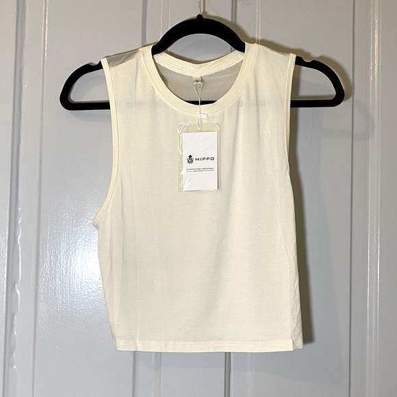 Cropped Workout Muscle Tank w/Mesh Back - Picture 2 of 6